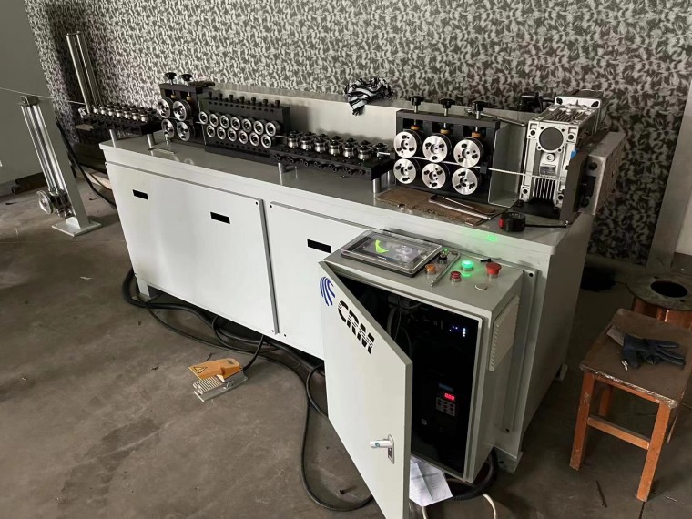 Straightening and Cutting Machine